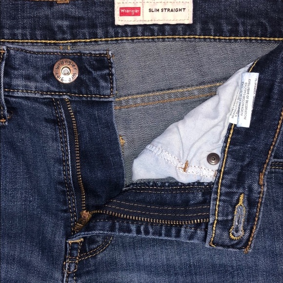 🥳Wrangler jeans! 28x30 - Picture 2 of 4